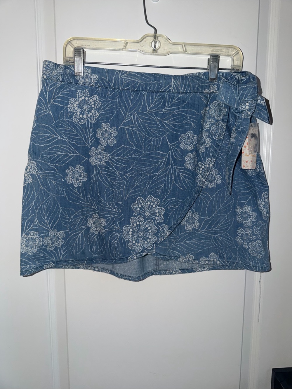 Free People Women’s Size 12 Blue Floral Wrap Skort Cotton Linen Tie Waist